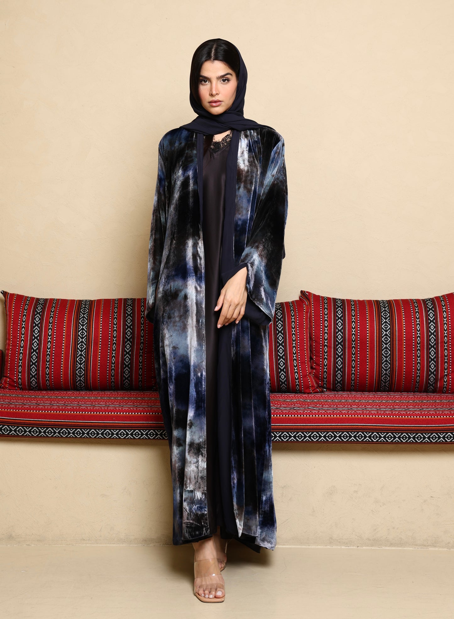 Noreen Velvet Abaya - Oasis