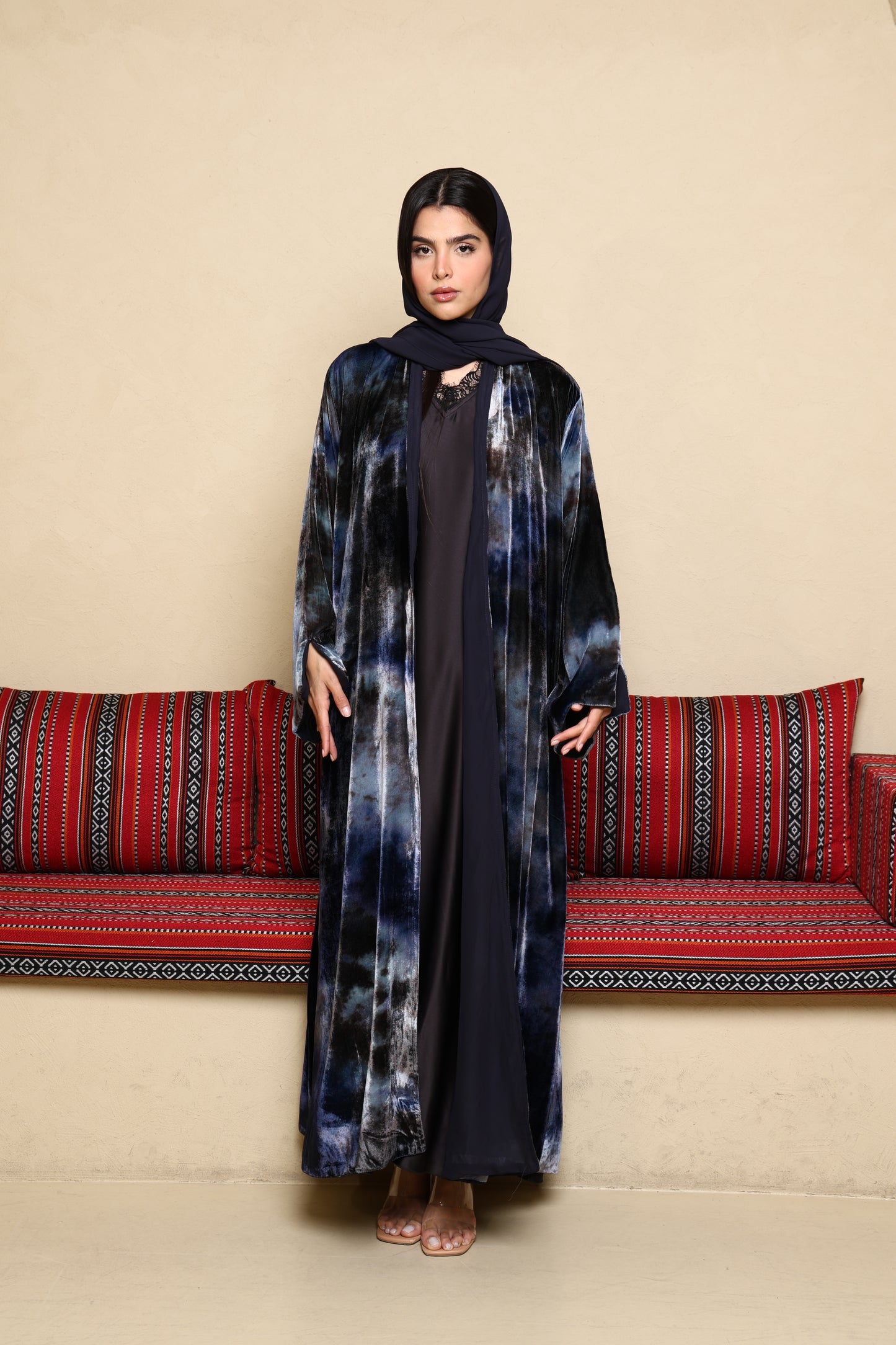 Noreen Velvet Abaya - Oasis