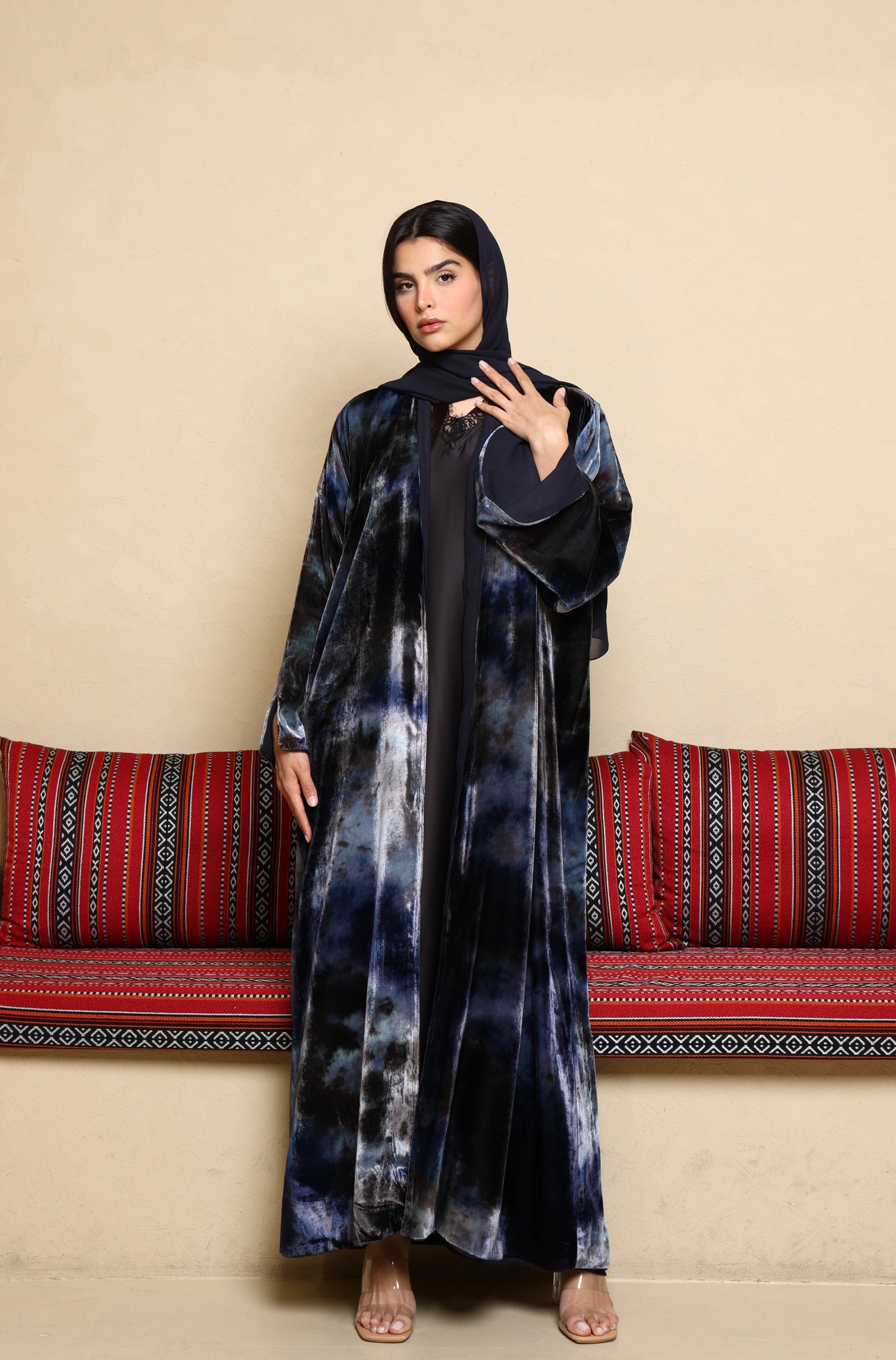 Noreen Velvet Abaya - Oasis