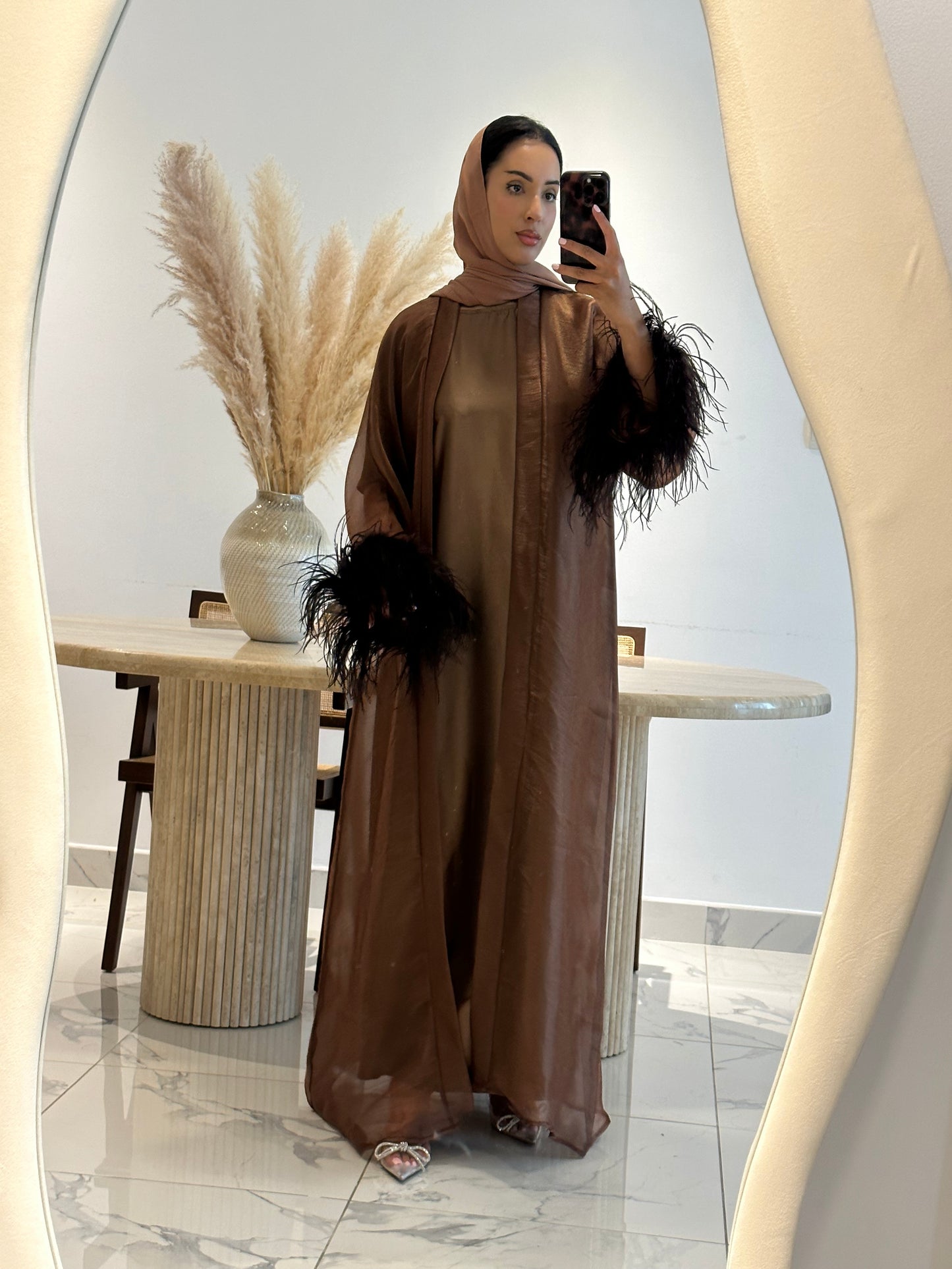Feather Abaya Set - Dark Roast