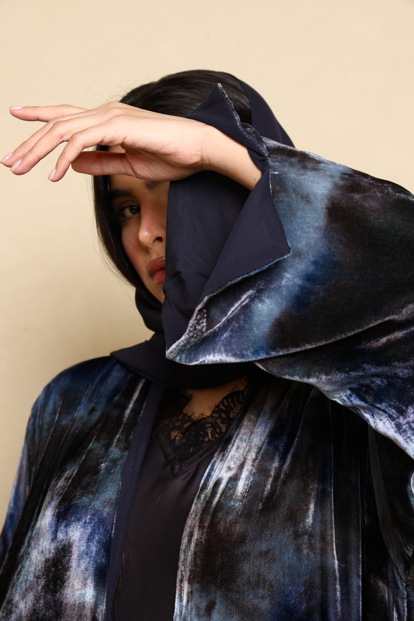 Noreen Velvet Abaya - Oasis