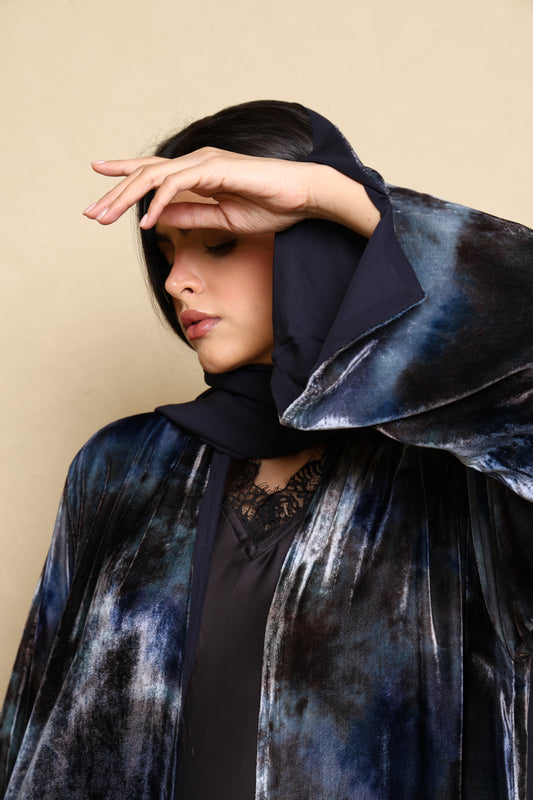 Noreen Velvet Abaya - Oasis